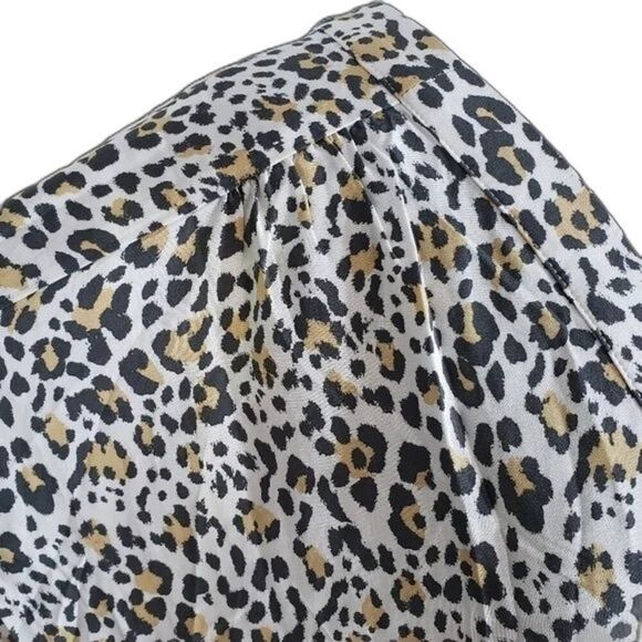 Gap Low Cut V-Neck‎ Loose Fit Animal Print Women’s Short Sleeve Cuff Blouse Xl - Picture 3 of 16